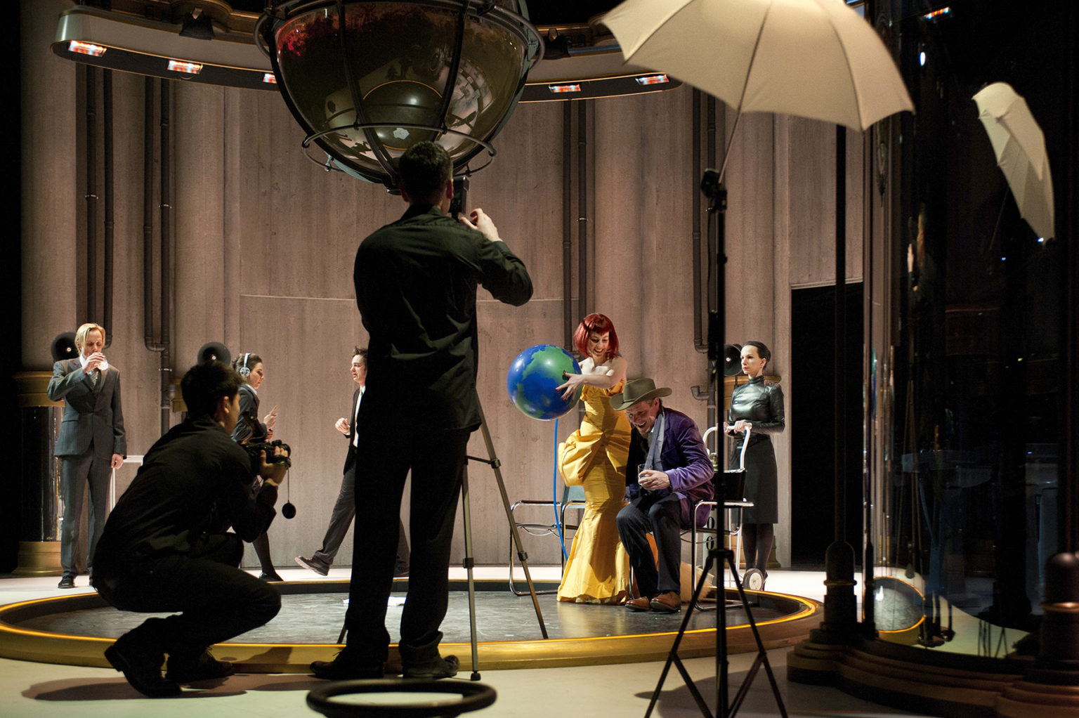 Enron – Theater Basel, 2010/11