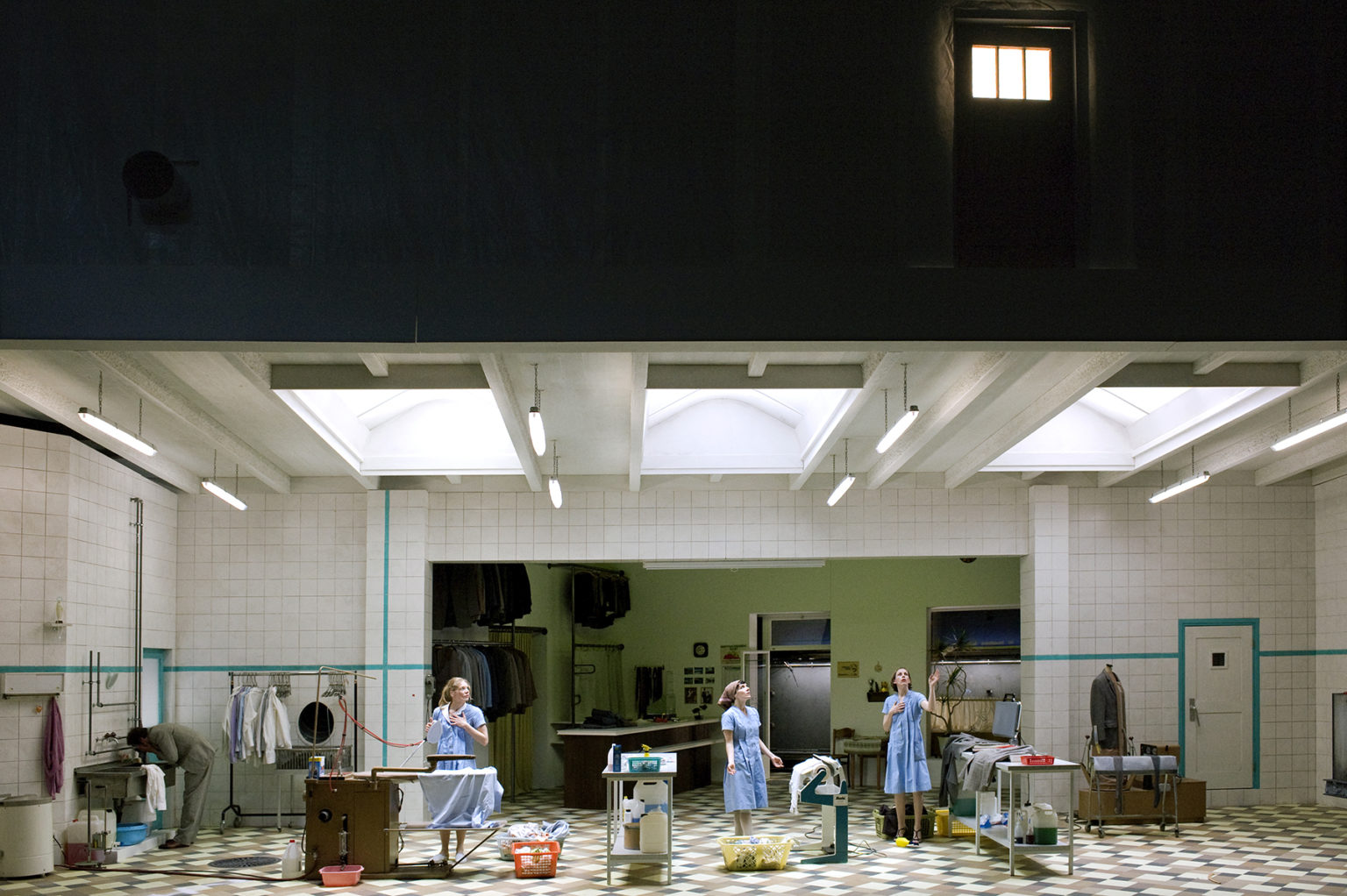 Die Bügelfalte des Himmels hält für immer – Theater Basel, 08/09